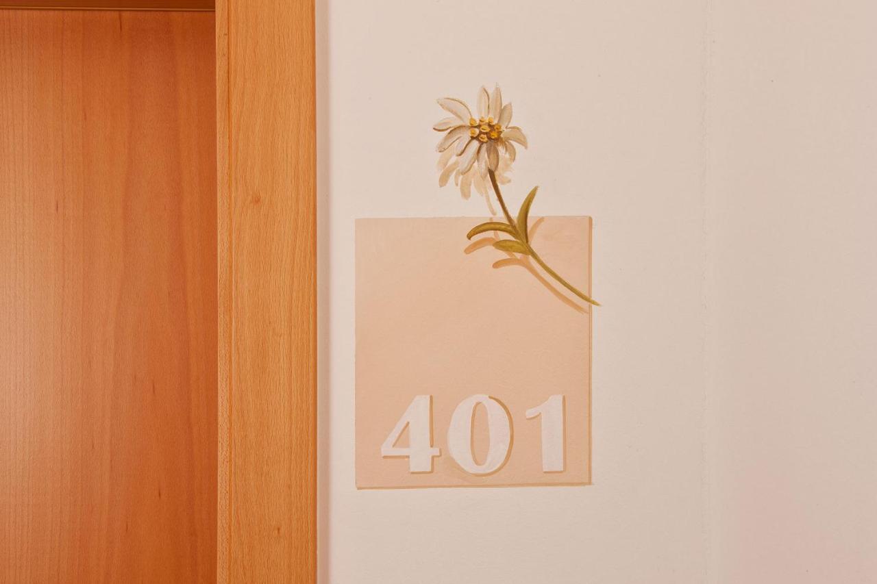 Hotel Dominic Solden Room photo